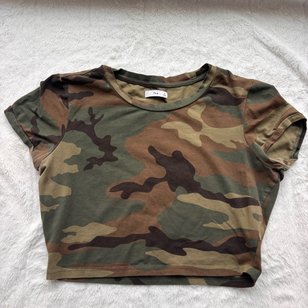 Tna Aritzia Camo Cropped T-Shirt Green Military Print Short Sleeve Small